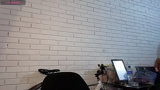 freyaa sorcerees online show from October 16, 2025, 1:47 am