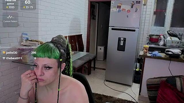 freyaa sorcerees online show from October 27, 2025, 4:13 am