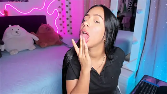 Vickysth online show from October 21, 2025, 10:53 pm