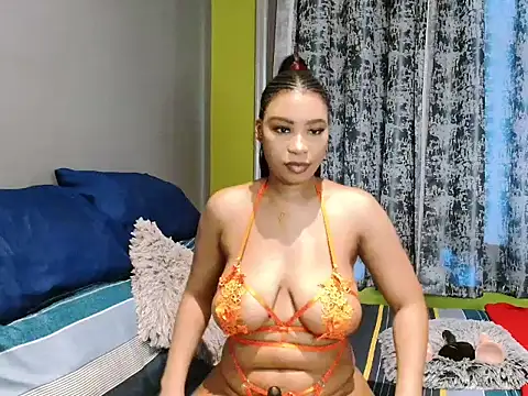 Snapshot of Tallwildnspicey98 chatting on December 4, 2025, 5:39 am Tallwildnspicey98 online show from December 4, 2025, 5:39 am