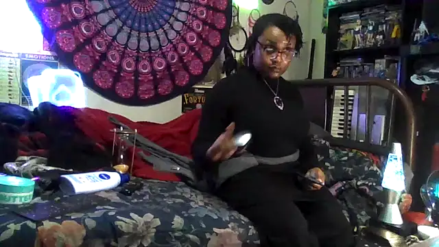 Snapshot of GardeniaFields chatting on January 18, 2026, 12:36 am GardeniaFields online show from January 18, 2026, 12:36 am