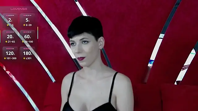 Snapshot of Roxxy_Rouge chatting on January 5, 2026, 6:55 pm Roxxy Rouge online show from January 5, 2026, 6:55 pm