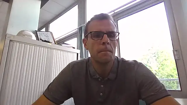 Simon 76 online show from September 19, 2025, 4:33 pm