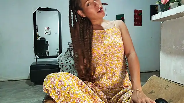 Milu curly online show from February 19, 2026, 1:52 pm