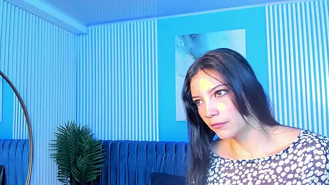 roxy hell online show from October 27, 2025, 12:39 pm