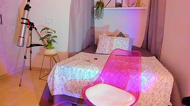 roxy hell online show from March 6, 2026, 4:46 pm