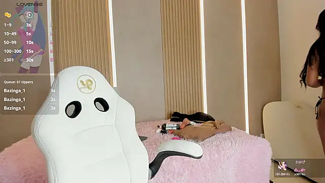 stephany summer online show from March 9, 2026, 7:17 pm