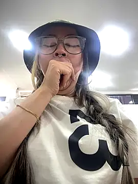 Snapshot of VictoriaGerard_Pink chatting on October 16, 2025, 4:48 pm VictoriaGerard Pink online show from October 16, 2025, 4:48 pm