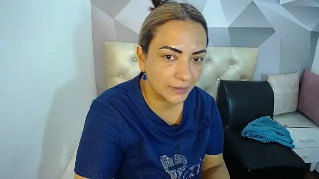 Milf-Prettyboobs online show from December 23, 2025, 10:47 am