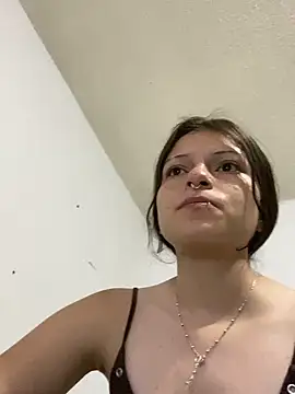 Snapshot of val_zx chatting on July 23, 2026, 3:30 pm val zx online show from July 23, 2026, 3:30 pm