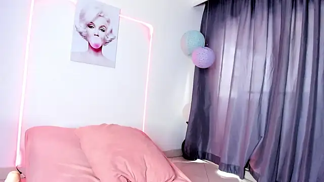 Snapshot of sweet_cinamon chatting on October 20, 2025, 2:17 pm sweet cinamon online show from October 20, 2025, 2:17 pm