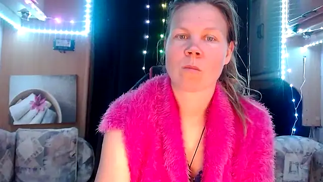 Snapshot of CallMeMaria chatting on February 25, 2025, 7:06 pm CallMeMaria online show from February 25, 2025, 7:06 pm