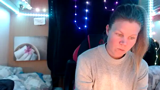 Snapshot of CallMeMaria chatting on March 6, 2025, 8:05 pm CallMeMaria online show from March 6, 2025, 8:05 pm