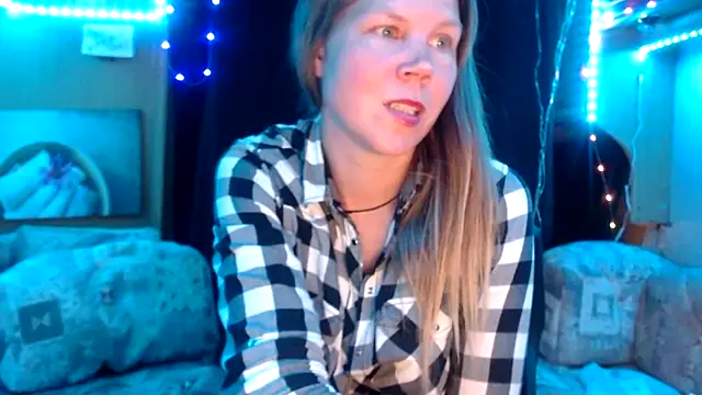 Snapshot of CallMeMaria chatting on February 16, 2025, 8:00 pm CallMeMaria online show from February 16, 2025, 8:00 pm