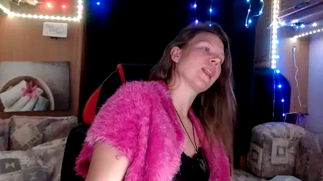 Snapshot of CallMeMaria chatting on February 12, 2025, 6:51 pm CallMeMaria online show from February 12, 2025, 6:51 pm