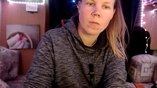 Snapshot of CallMeMaria chatting on March 14, 2025, 2:30 pm CallMeMaria online show from March 14, 2025, 2:30 pm