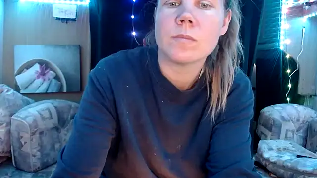 Snapshot of CallMeMaria chatting on March 13, 2025, 11:51 am CallMeMaria online show from March 13, 2025, 11:51 am