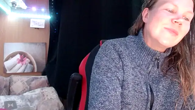 Snapshot of CallMeMaria chatting on February 12, 2025, 3:49 pm CallMeMaria online show from February 12, 2025, 3:49 pm