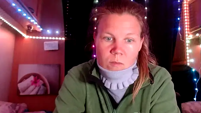 Snapshot of CallMeMaria chatting on March 7, 2025, 10:13 am CallMeMaria online show from March 7, 2025, 10:13 am