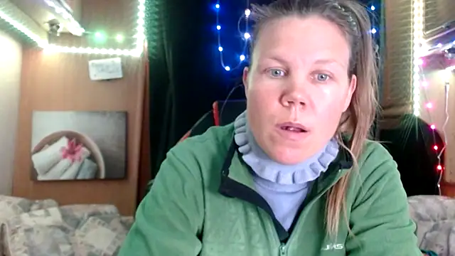 Snapshot of CallMeMaria chatting on March 8, 2025, 6:26 pm CallMeMaria online show from March 8, 2025, 6:26 pm