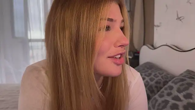 Anna Six online show from May 29, 2026, 3:56 am