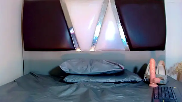 alexsandra kiss online show from November 9, 2025, 12:20 pm