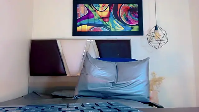 alexsandra kiss online show from November 8, 2025, 11:14 am