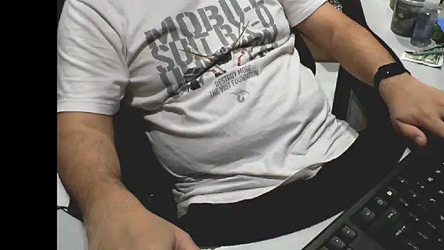 Snapshot of chi_38 chatting on March 14, 2025, 6:32 am chi 38 online show from March 14, 2025, 6:32 am