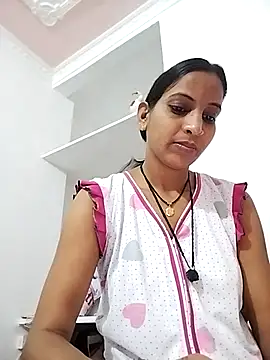 Hotty-Nidhi online show from March 18, 2025, 3:02 am