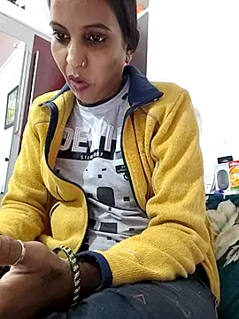 Hotty-Nidhi online show from December 1, 2025, 6:09 pm