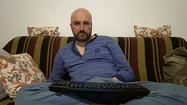 maxxxio12 online show from April 22, 2026, 6:58 pm