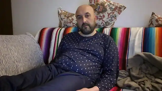 maxxxio12 online show from April 16, 2026, 7:25 pm