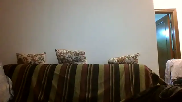Snapshot of maxxxio12 chatting on June 6, 2026, 7:41 pm maxxxio12 online show from June 6, 2026, 7:41 pm