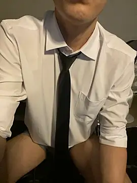 haeeung online show from November 8, 2025, 9:46 am