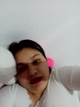 AnaHobson online show from December 3, 2025, 4:02 am