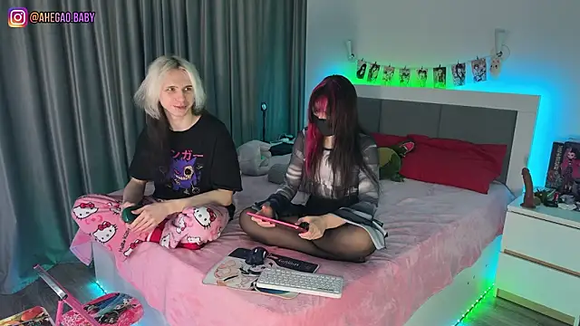 Snapshot of h3ntai_baby chatting on February 7, 2026, 7:55 pm h3ntai baby online show from February 7, 2026, 7:55 pm