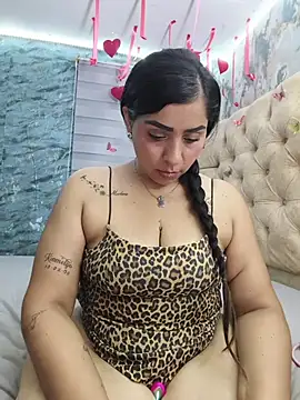 Snapshot of L_ucero chatting on March 1, 2026, 4:45 am L ucero online show from March 1, 2026, 4:45 am