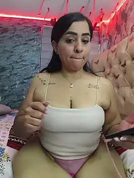 Snapshot of L_ucero chatting on February 15, 2026, 8:41 pm L ucero online show from February 15, 2026, 8:41 pm