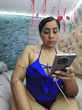 Snapshot of L_ucero chatting on February 18, 2026, 7:54 pm L ucero online show from February 18, 2026, 7:54 pm