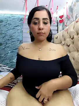 Snapshot of L_ucero chatting on February 11, 2026, 5:29 am L ucero online show from February 11, 2026, 5:29 am