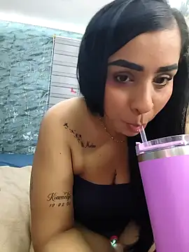 Snapshot of L_ucero chatting on January 15, 2026, 10:35 pm L ucero online show from January 15, 2026, 10:35 pm