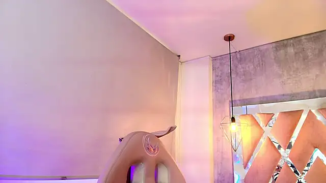 adara evanss online show from October 8, 2025, 9:37 pm