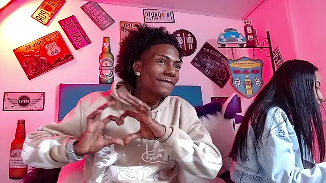 lili roussi online show from October 16, 2025, 1:03 am