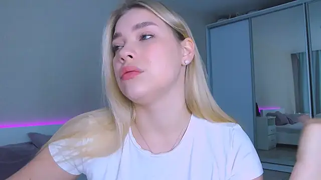 DIANAxxxDIAMOND online show from November 14, 2025, 10:19 am