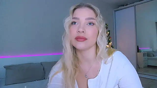 DIANAxxxDIAMOND online show from November 29, 2025, 10:48 am