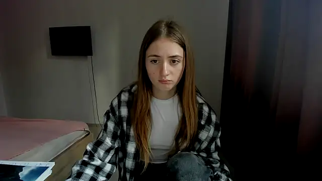 LilyHaart online show from October 23, 2025, 12:37 pm