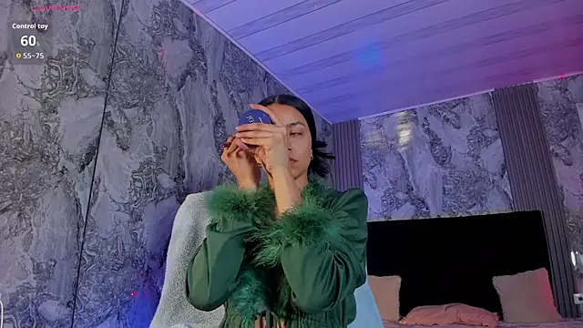 AshleyVega01 online show from October 7, 2025, 2:18 pm