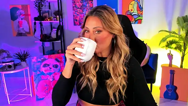 Snapshot of SarahAlluring chatting on October 10, 2025, 11:55 am SarahAlluring online show from October 10, 2025, 11:55 am