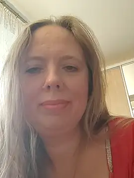 Irina3718 online show from October 15, 2025, 1:30 pm