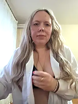 Irina3718 online show from January 15, 2026, 2:31 pm